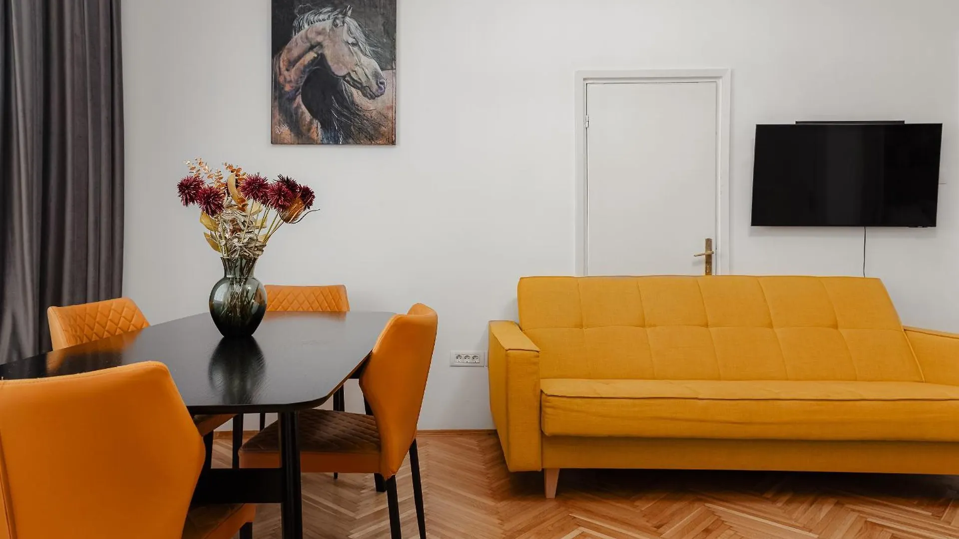 Calea Victoriei Skyview Old Town Apartment Bucharest